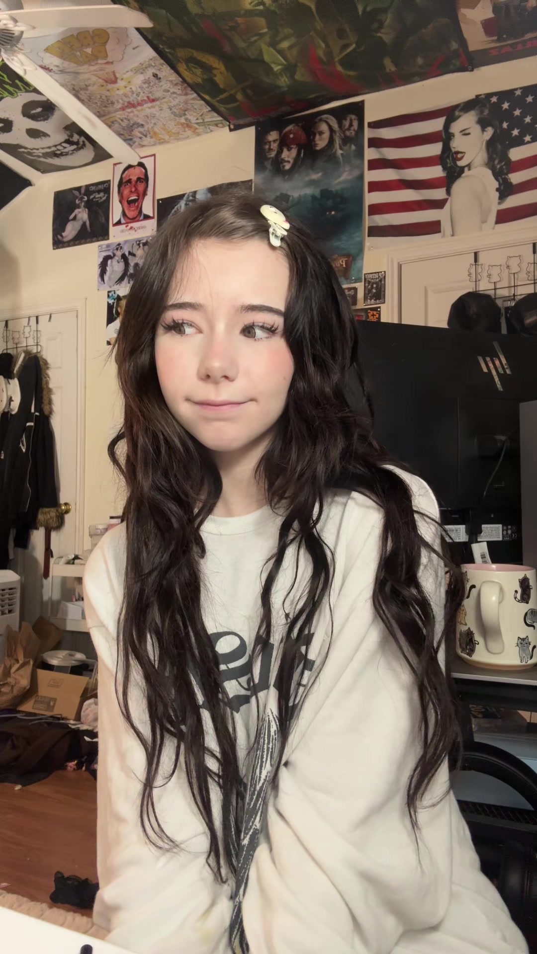 @ash🐝