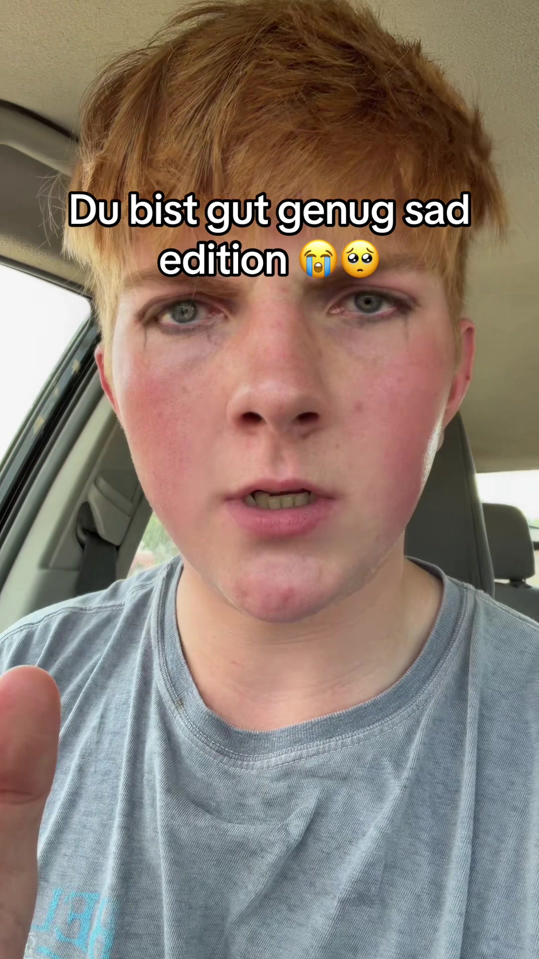 @FreakyAhCousin