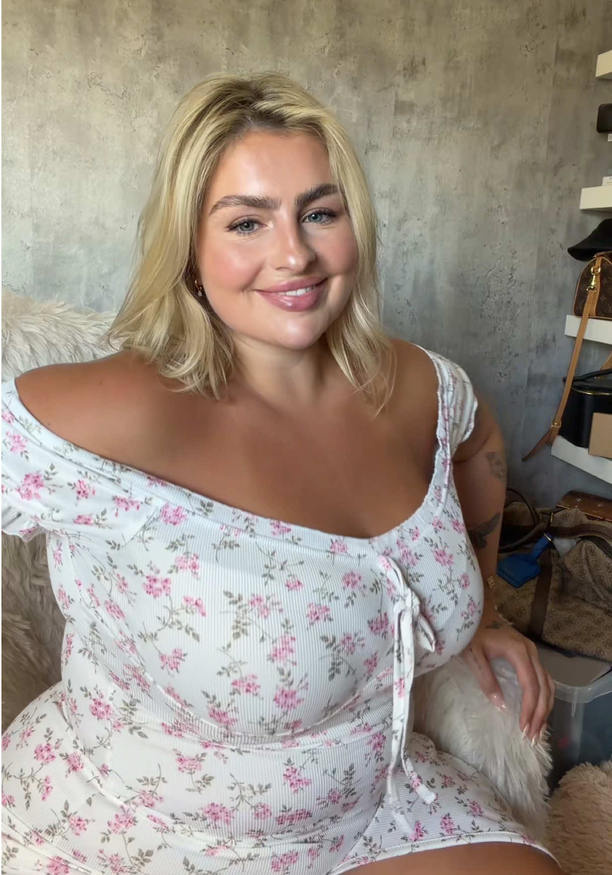 @curvymamilau