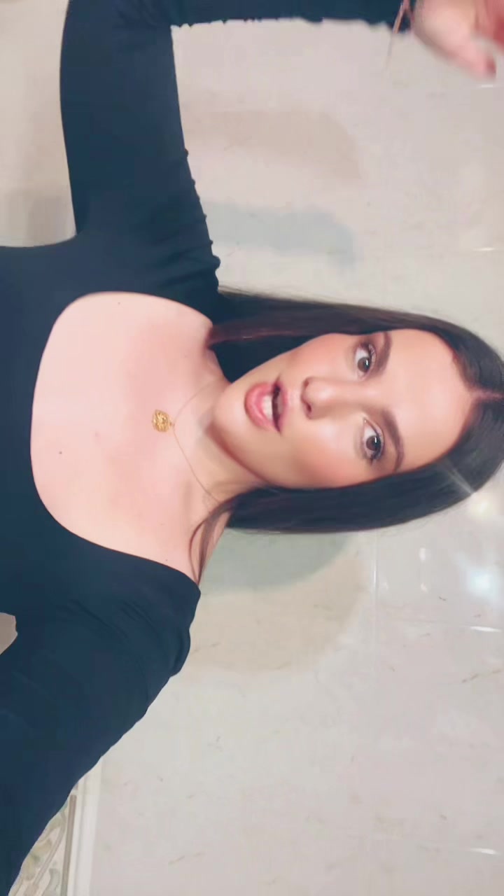 @daniielaa