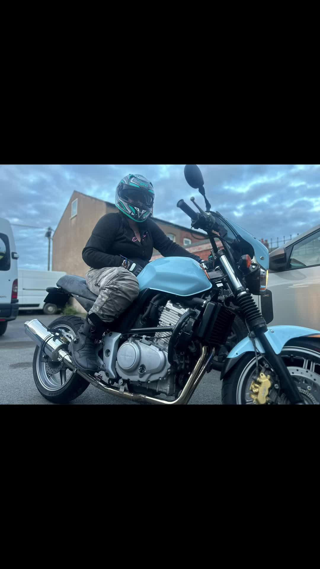 @milfigan_biker