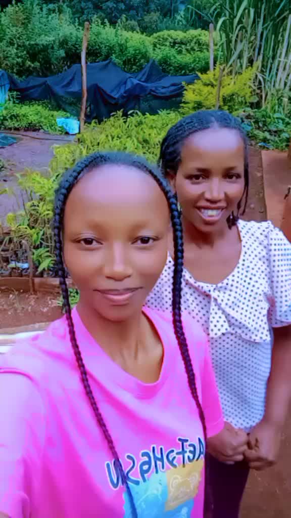 @🥰 Wangechi