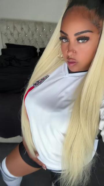 @Stargirlsarah💋xx