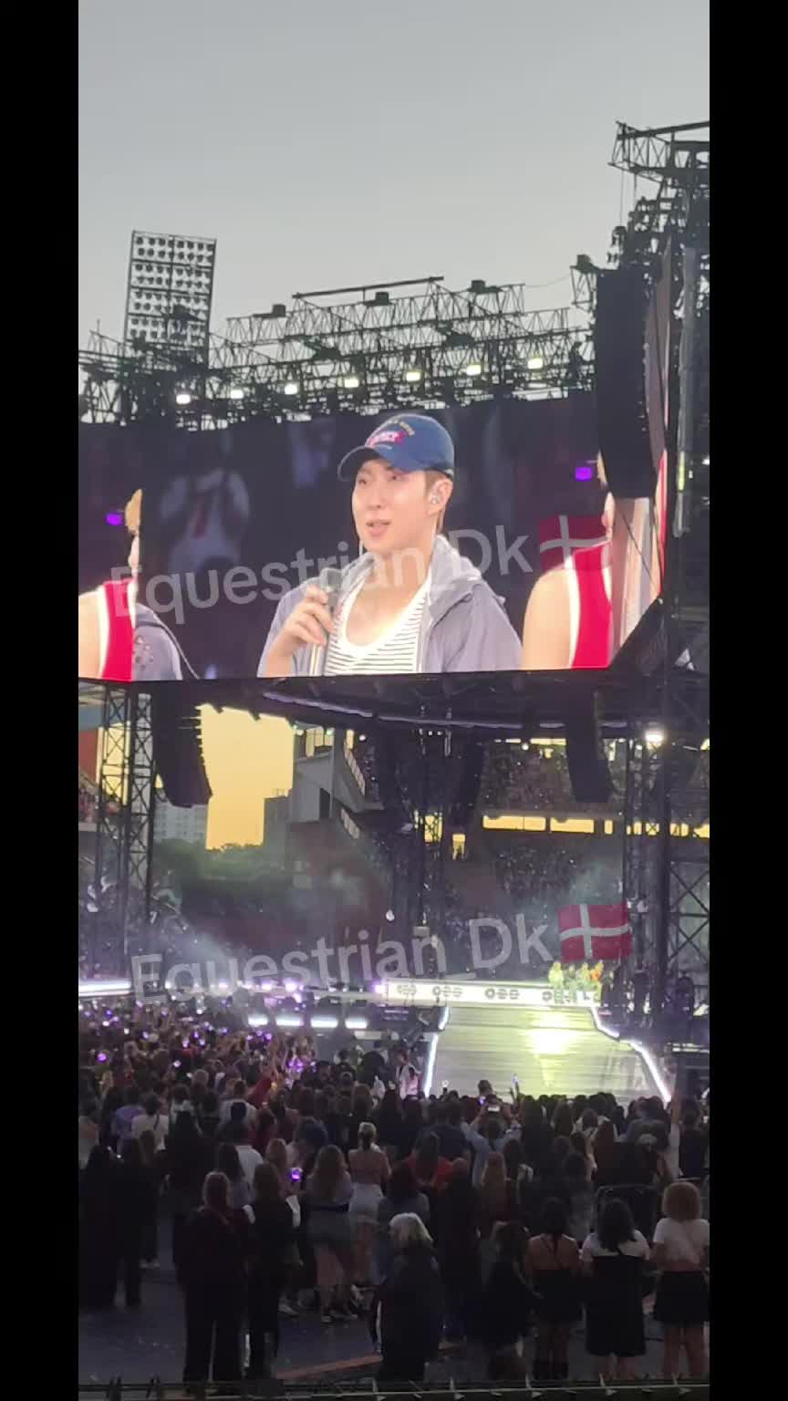 @Equestrian_Dk๐ฉ๐ฐโโโ