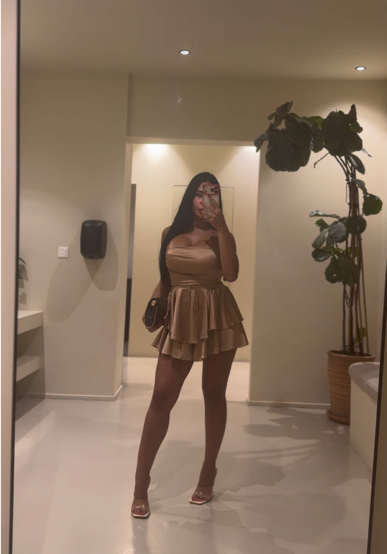 @𝙼 𝙰 𝙽 𝙸 𝚀 𝚄 𝙴 🍒