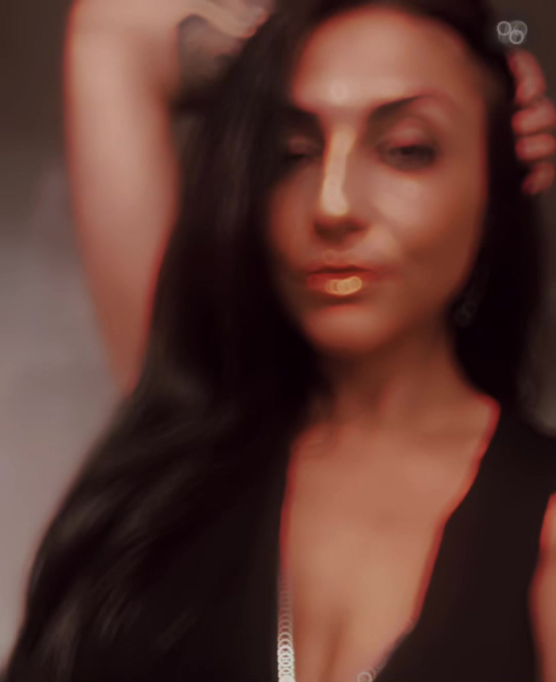 @lalecci_