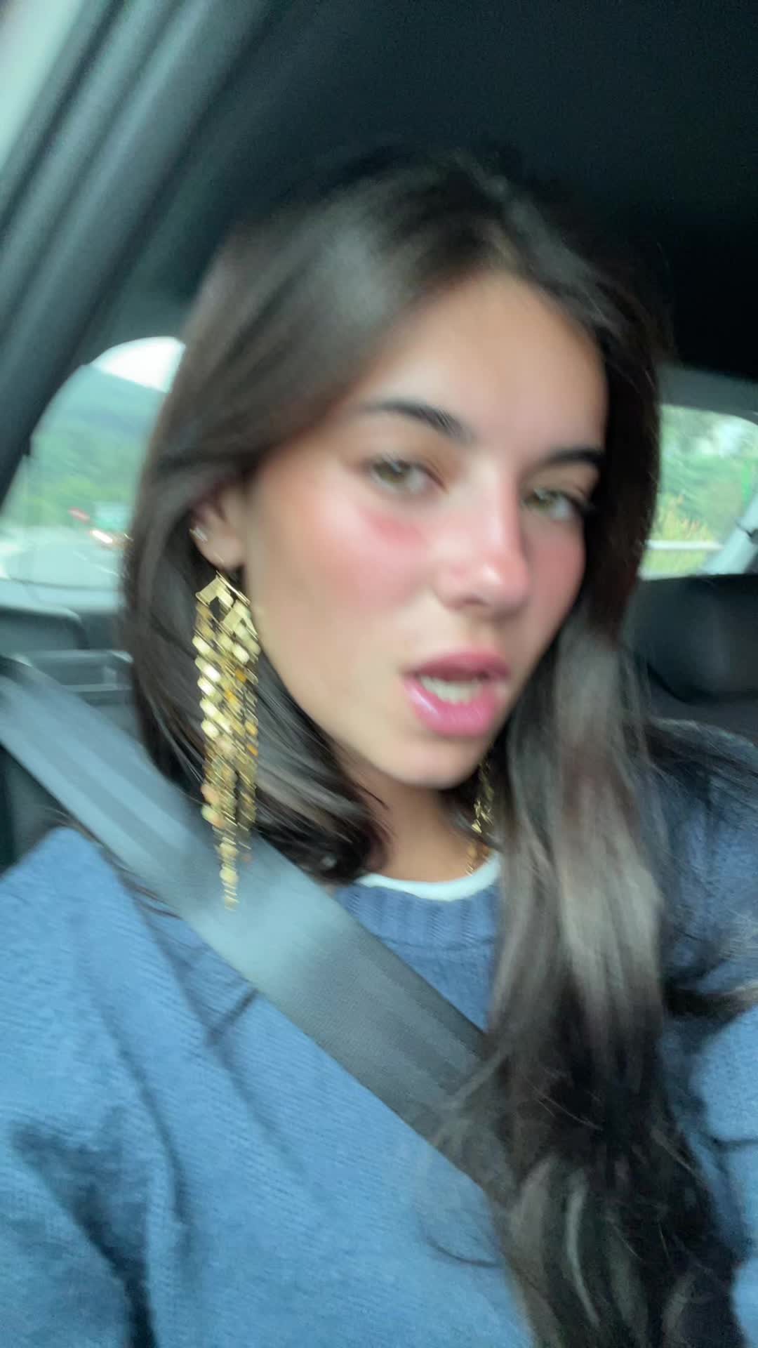 @María