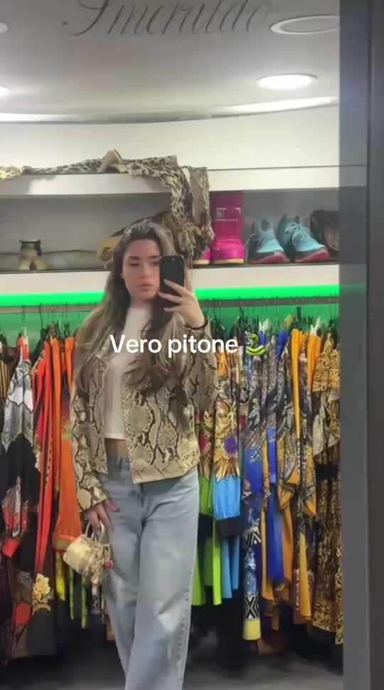 @PellicceriaVerdeSmeraldo