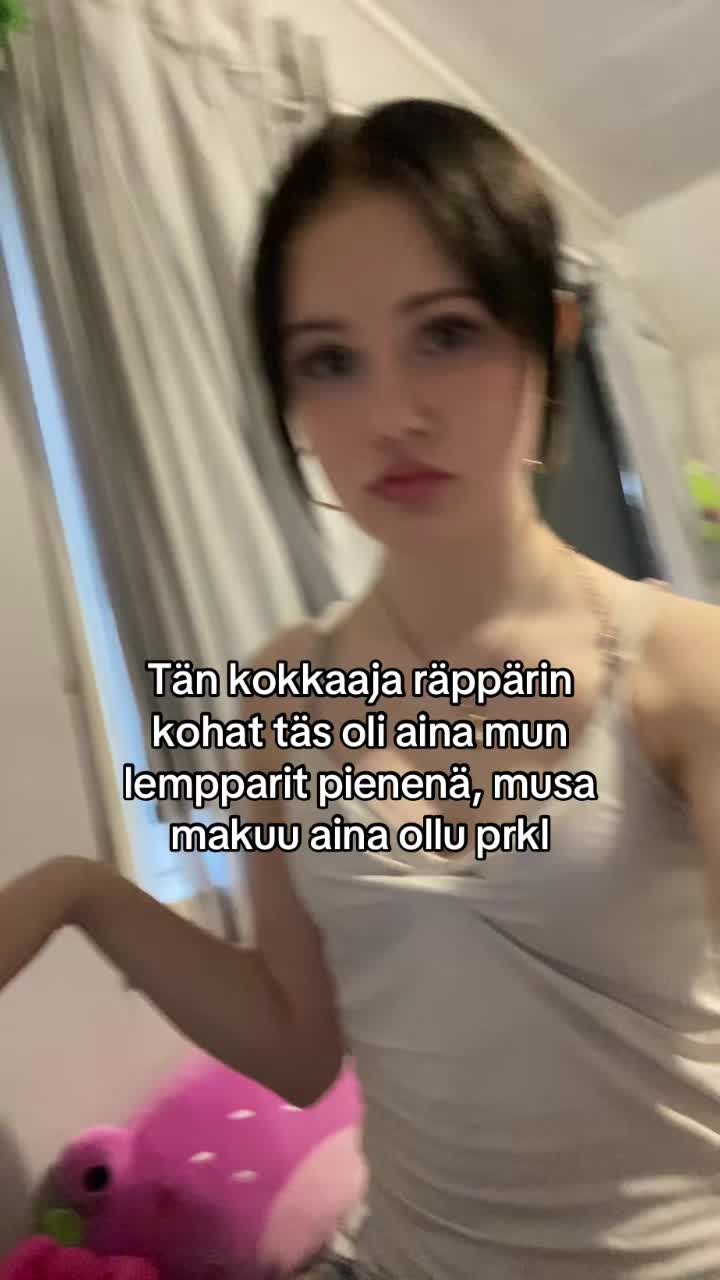 @Nela😼😼