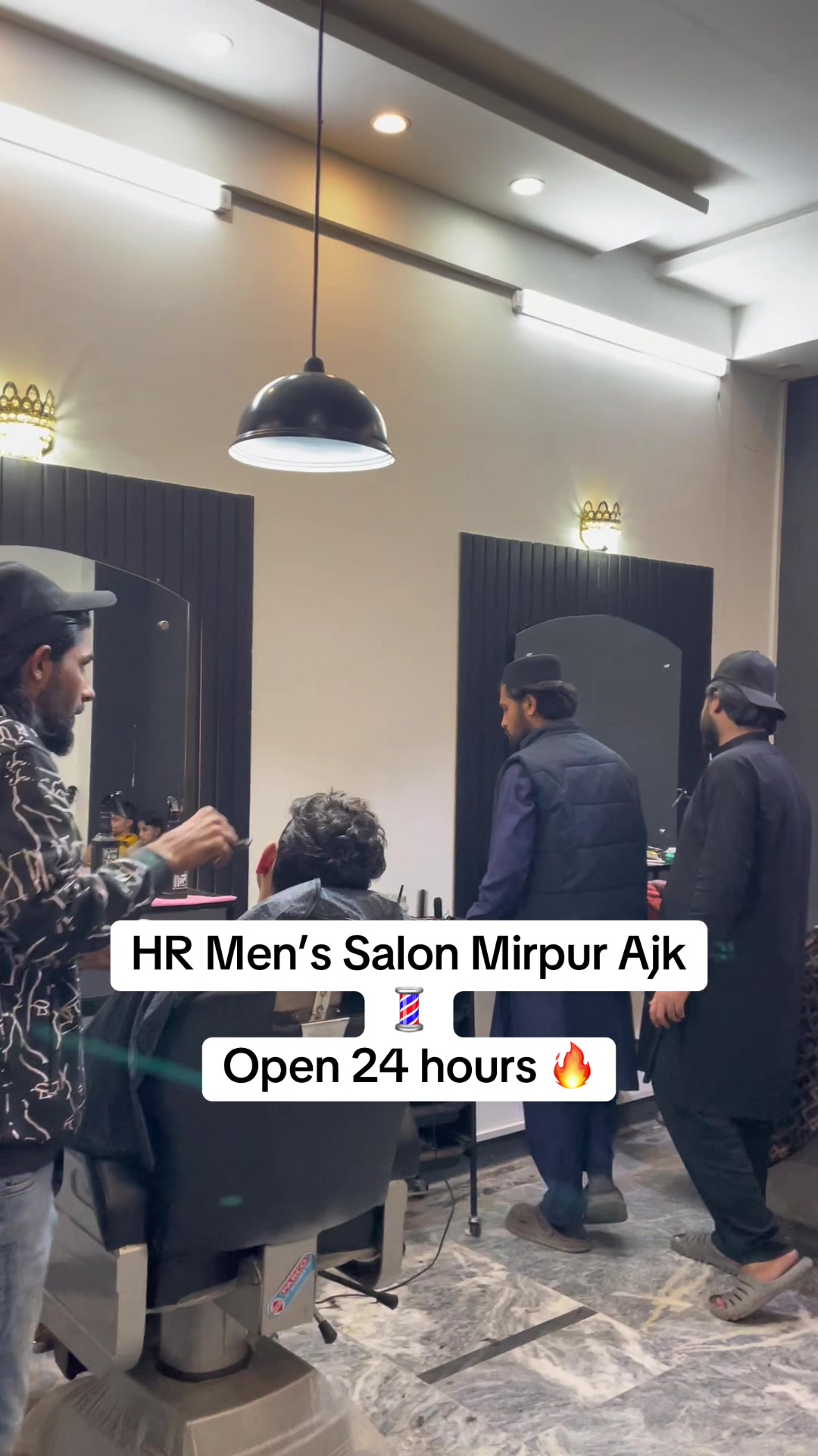 @HR MENS SALOON. 💇♂️