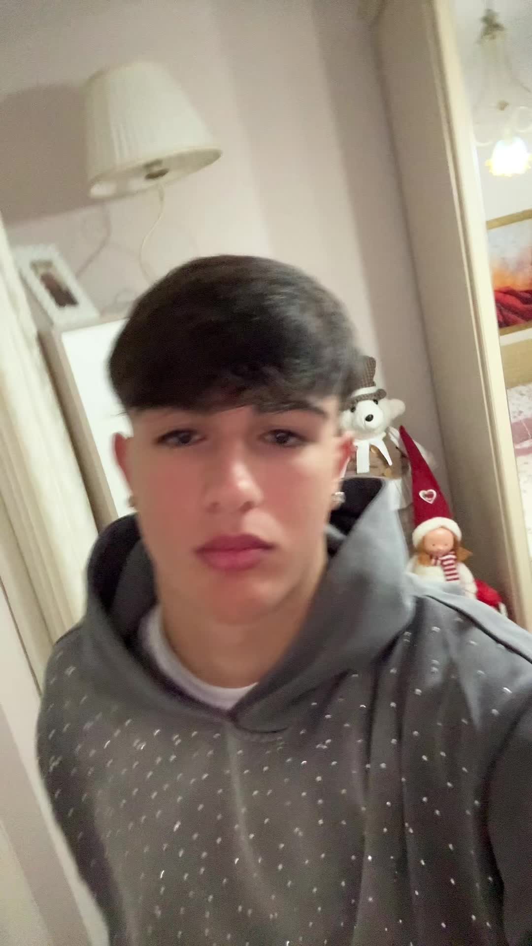 @Adriano.🧊