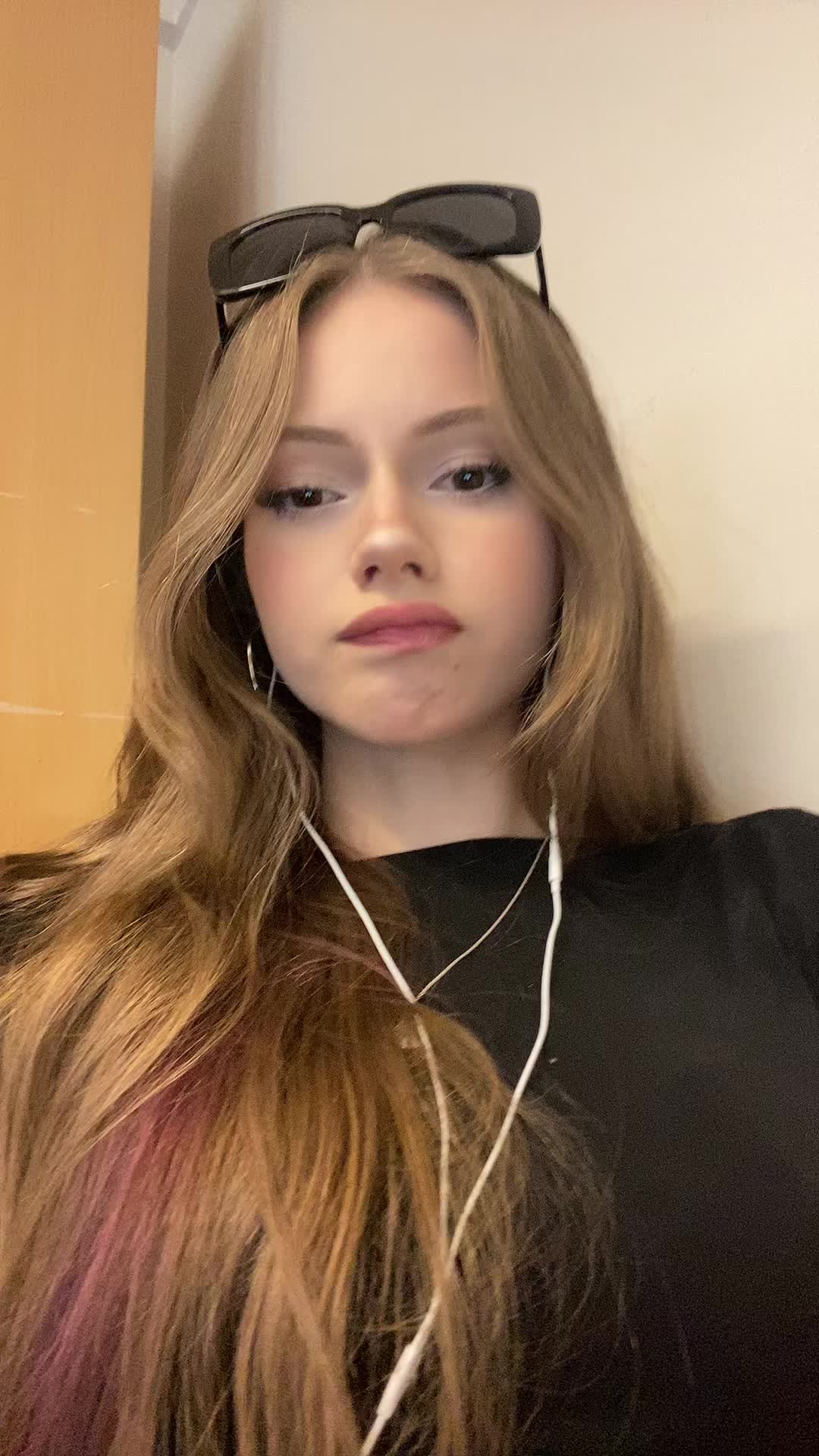 @olivialejonmacinnes