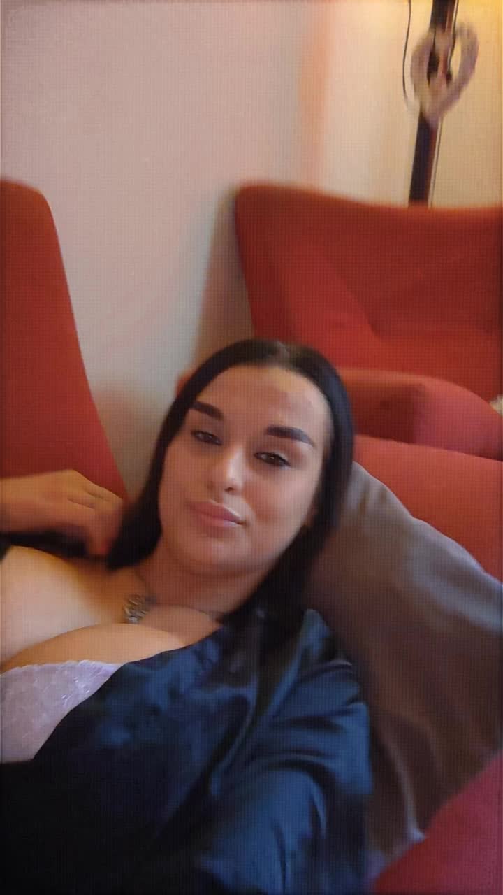 @Denisa Cristina🩵