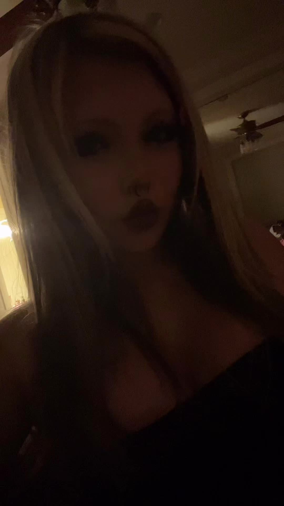 @roxi