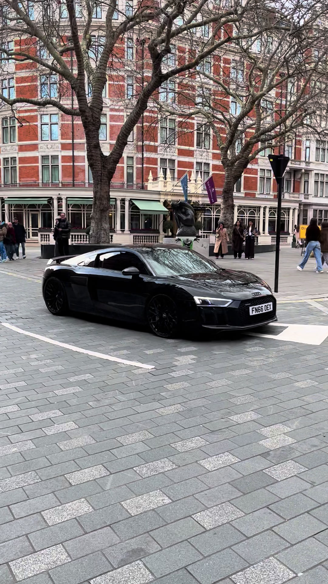 @Hypercars of London