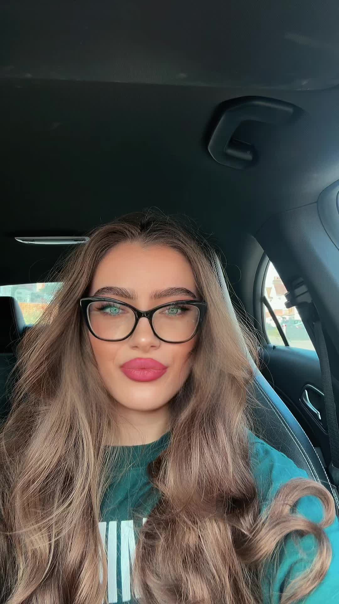 @Daniela Stan | 📍London