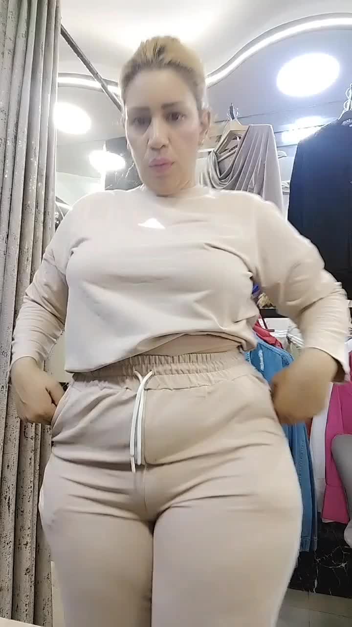 @Farah ๐คฉ๐ู
ููุฉ ุฌู
ุงู ุงูุนุงูู