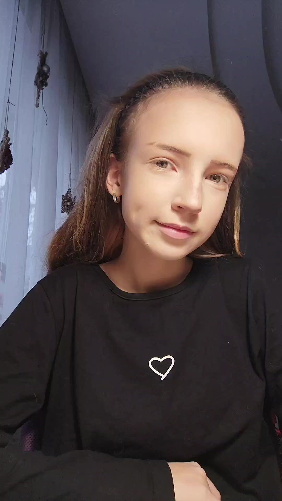 @Kiwvwra🍇