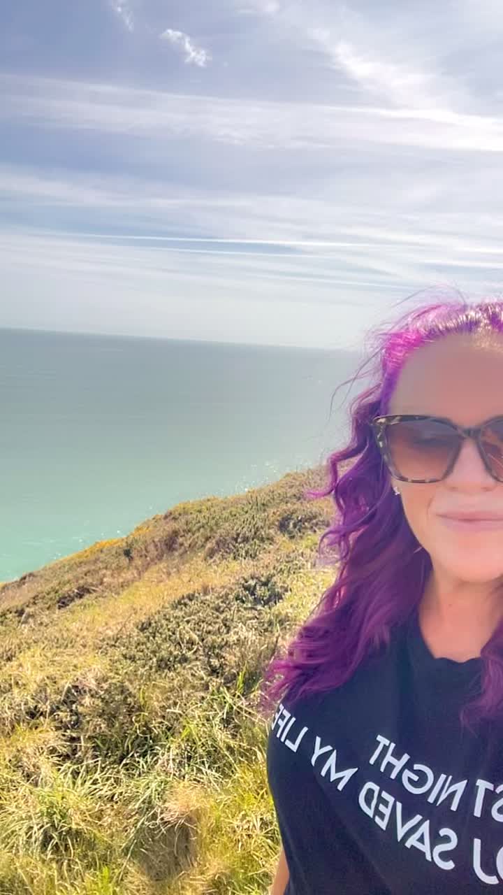 @LucyLu🏴💜🥾