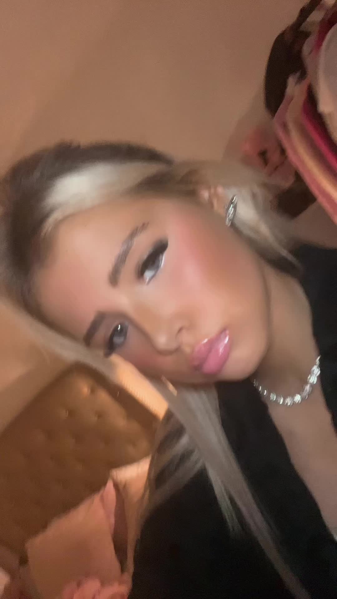 @mileymaii