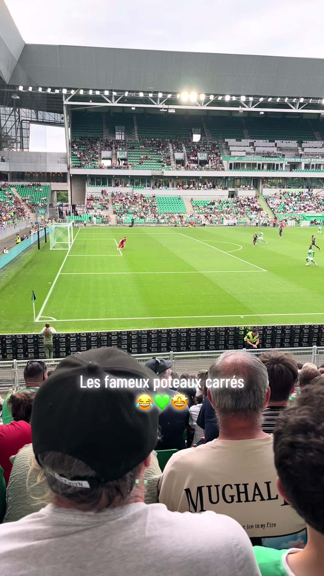 @L&eacute;a&ensp;St&eacute;phanoise&ensp;💚🤍