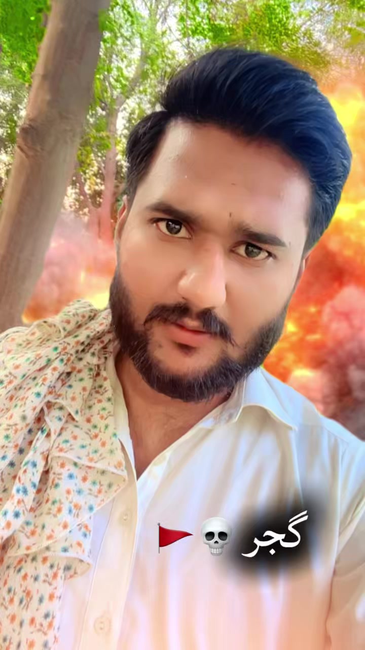@🏴صــلاح الدین گُجــر🏴