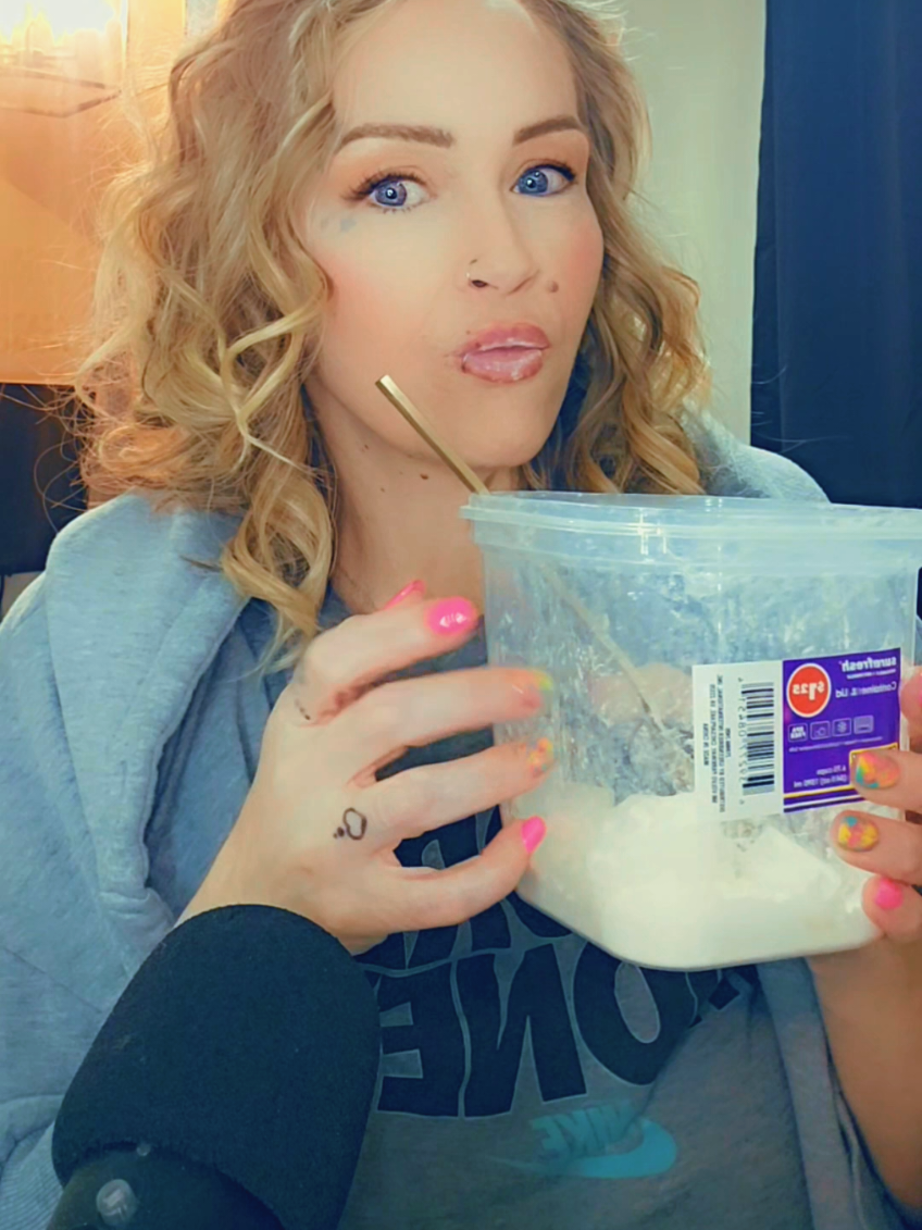 @CarlieCooksnCrunch