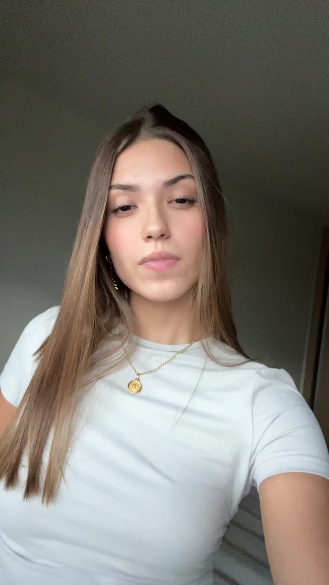 @𝒩ℯ𝓇ℯ𝒶 𝒢𝒶𝓇𝒸𝒾̂𝒶🌷