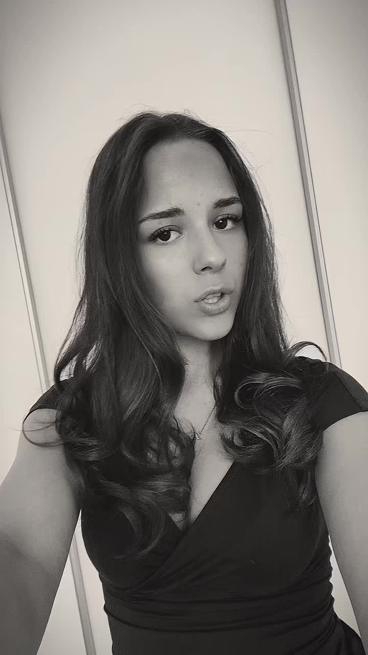 @𝐿𝑒𝑜𝓃𝒶💗