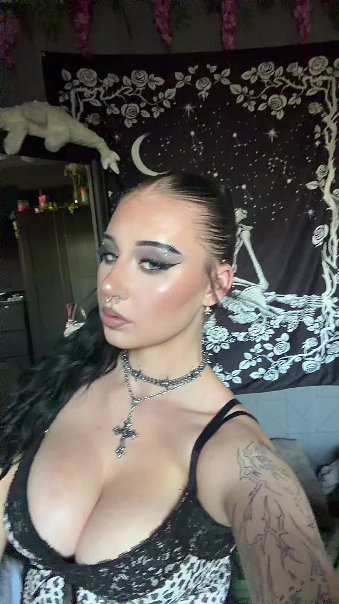@El 🦇 ࣪ ִֶָ☾.݁ᛪ༙