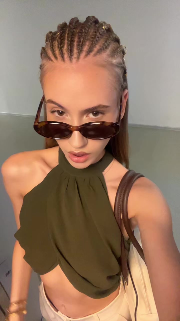 @𝑅𝑒𝑛𝑎𝑡𝑎 𝑅𝑒𝑑𝑧ℎ𝑒𝑣𝑎