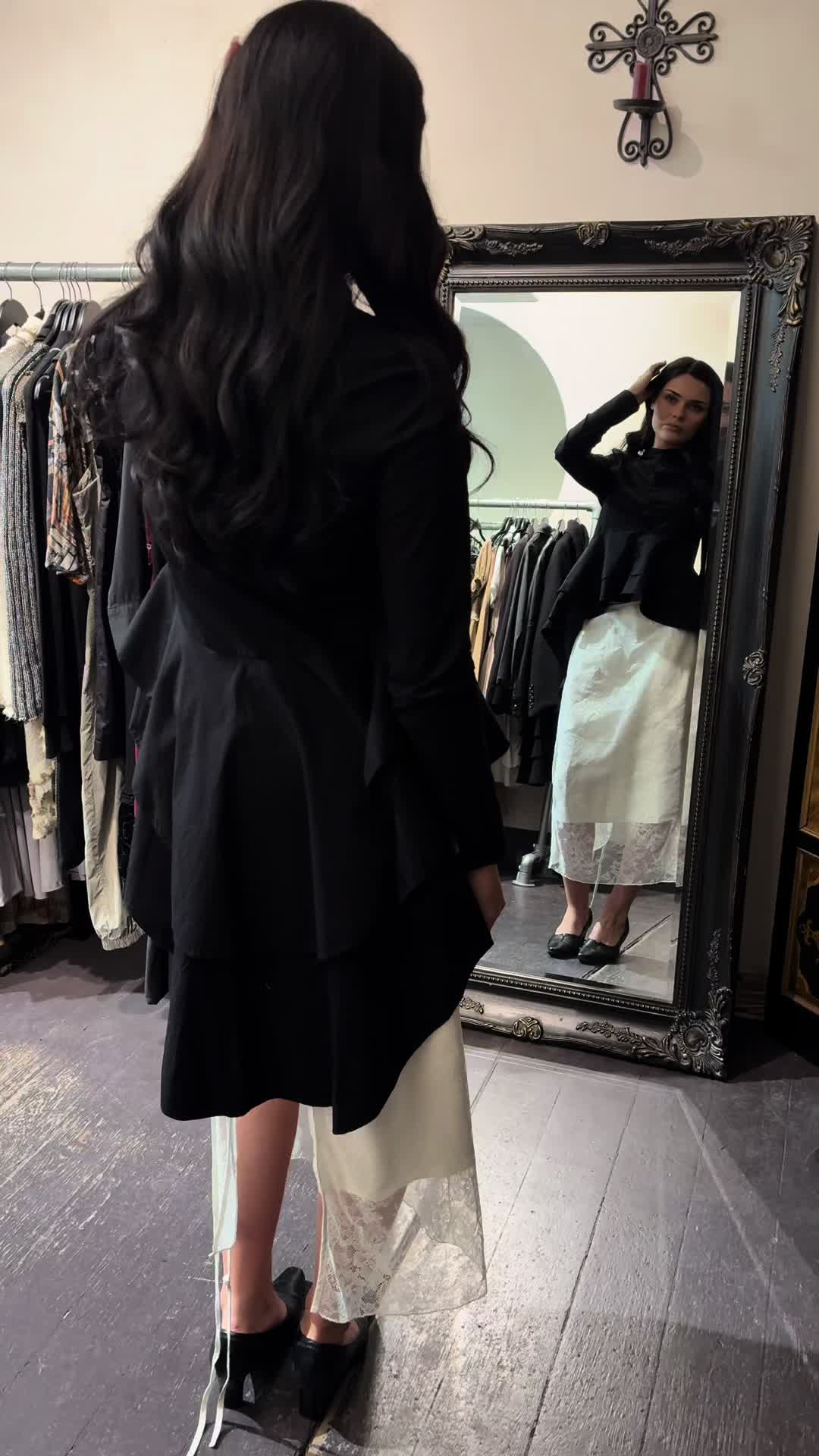 @ShopYottsVtg London