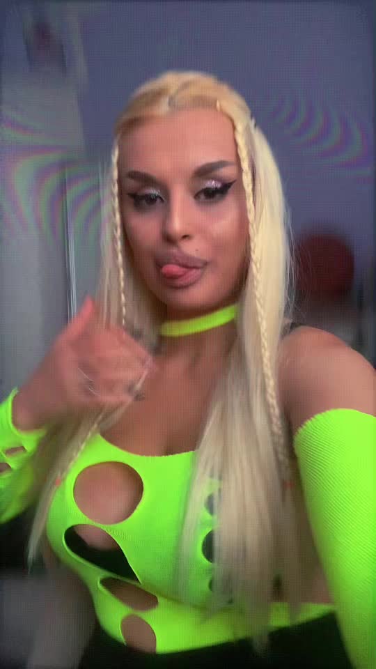 @𝓓𝓮𝓷𝓲𝓼𝓪🖤