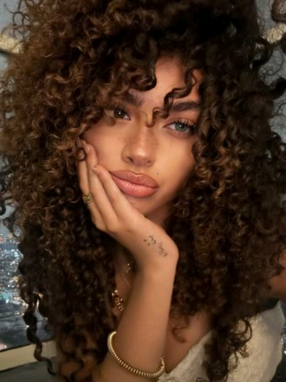 @𝑨𝑼𝑹𝑶𝑹𝑨