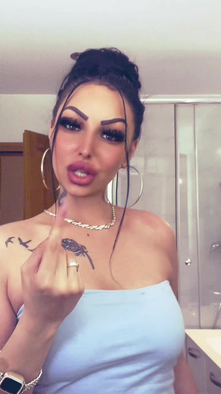 @🫦Lauraaa 🫦