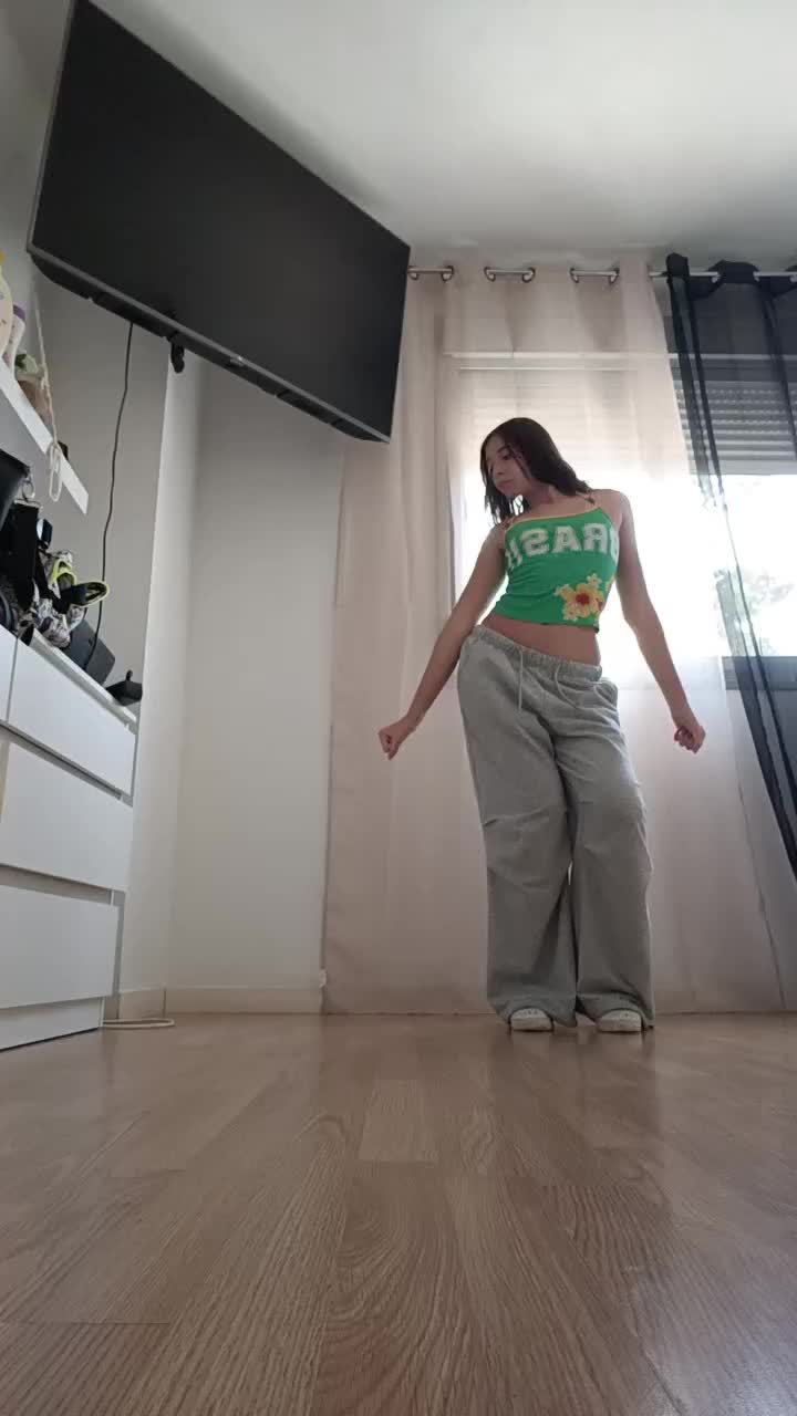 @Miriam.