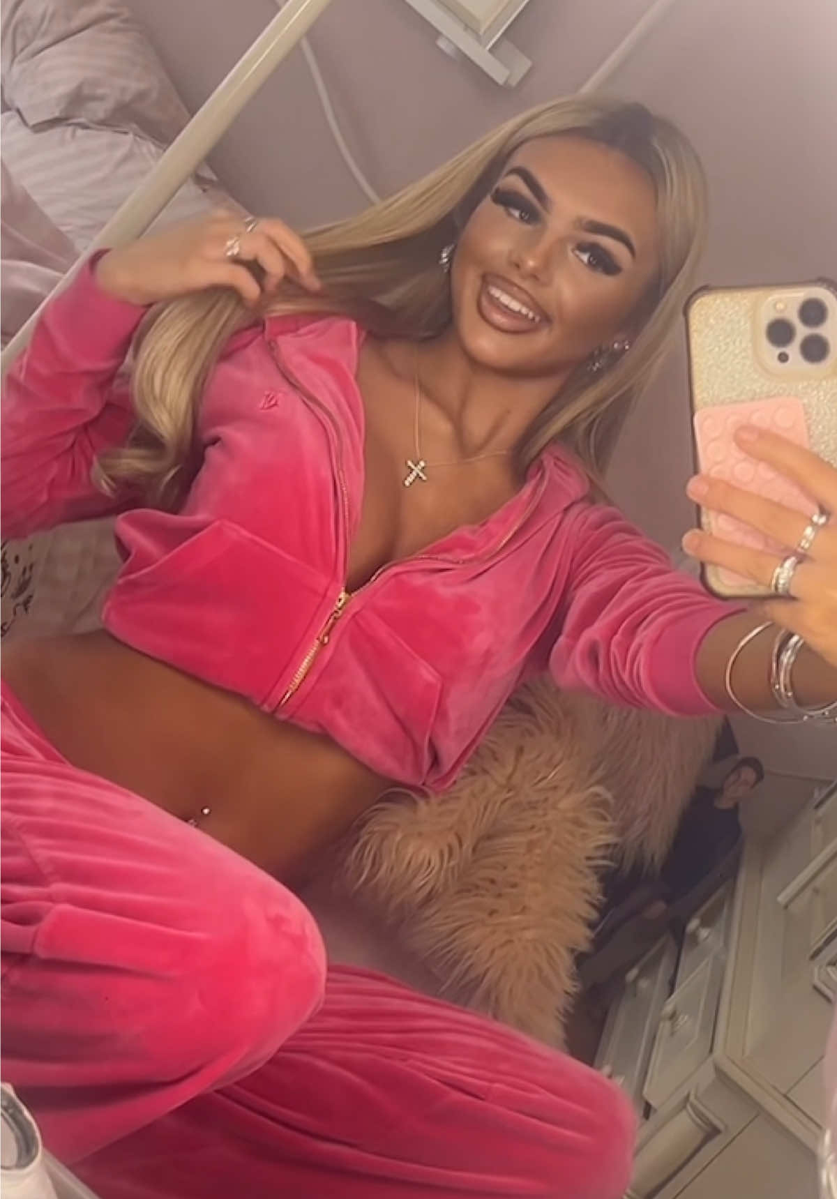 @Isabella ✰