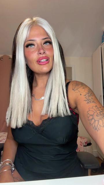 @Shannonpaige🍒🧿