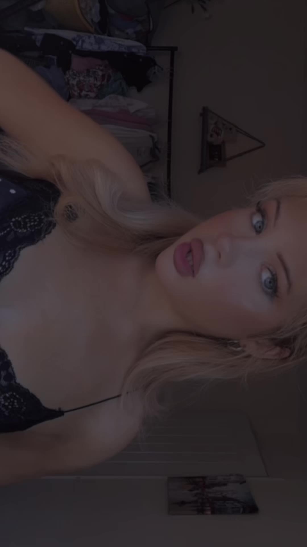 @em๐