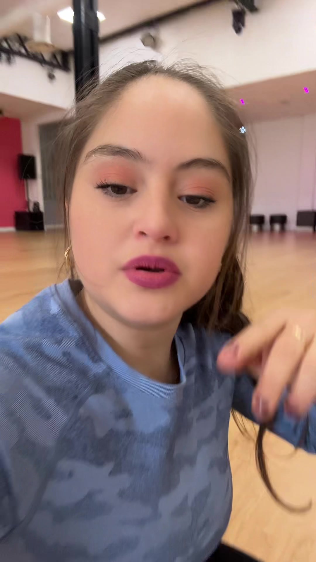 @MAYANE