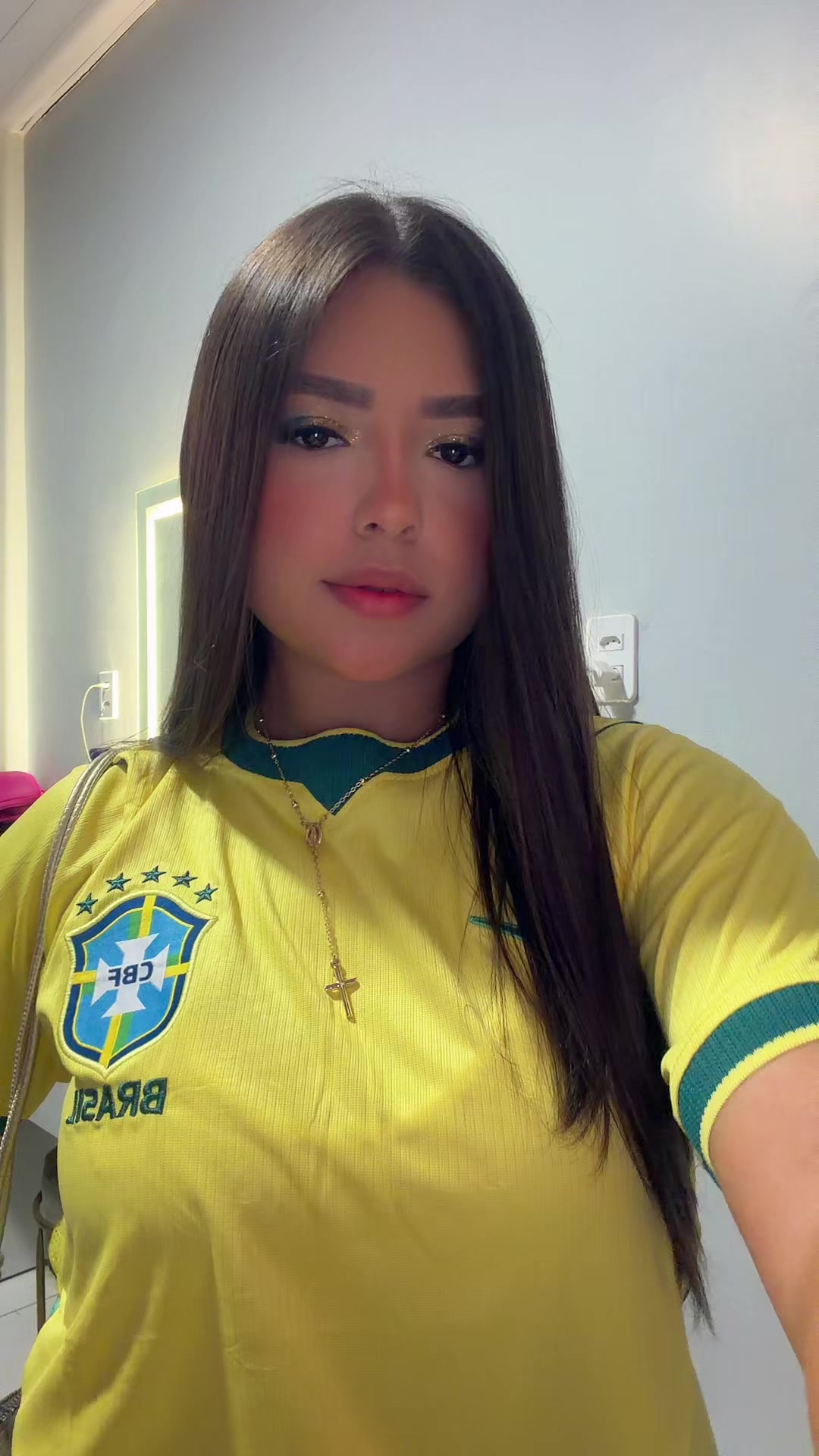 @raissinha