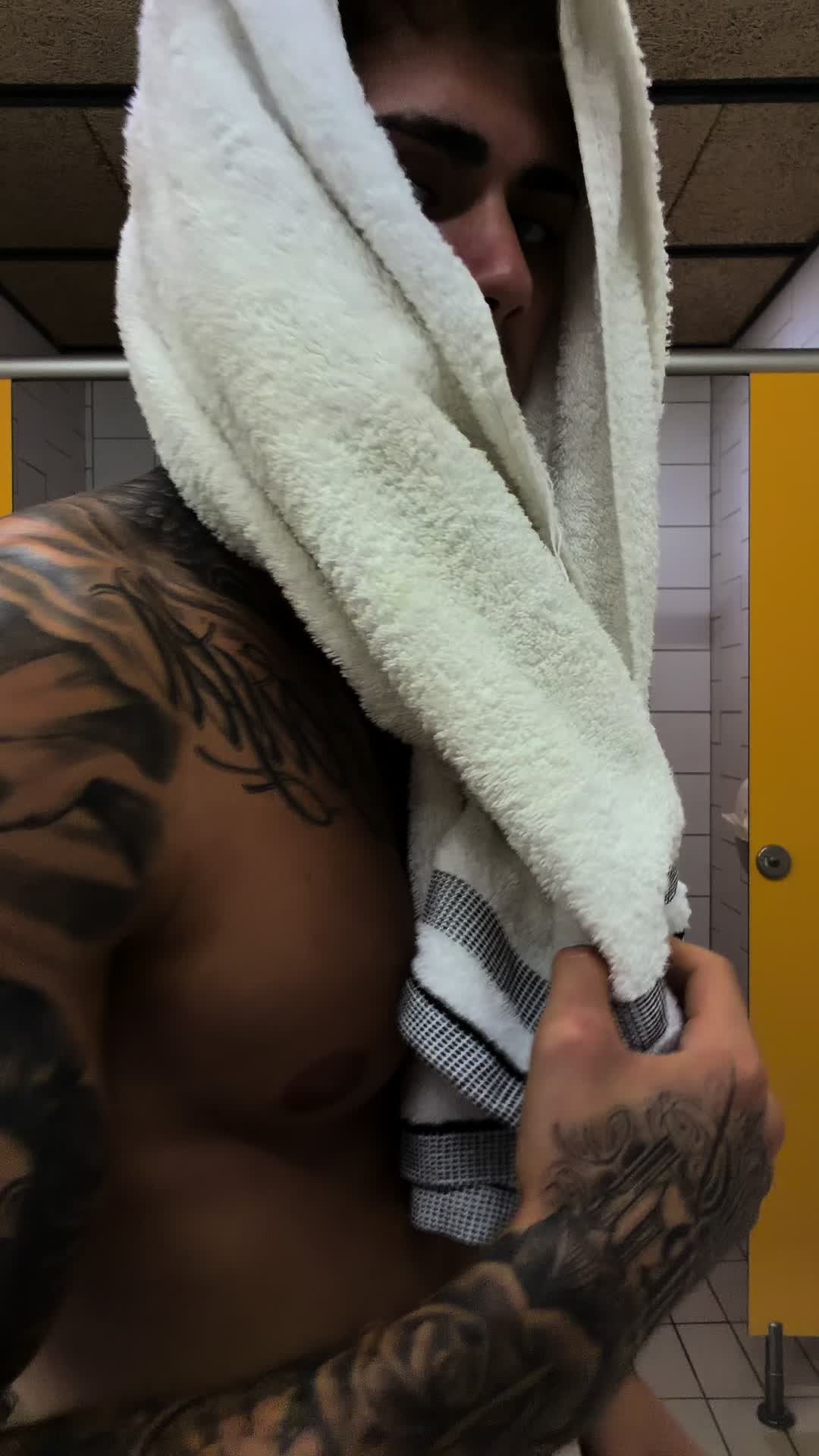 @daaniisndvv