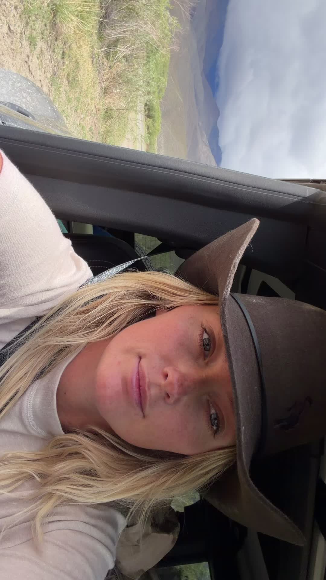 @maloupeterson