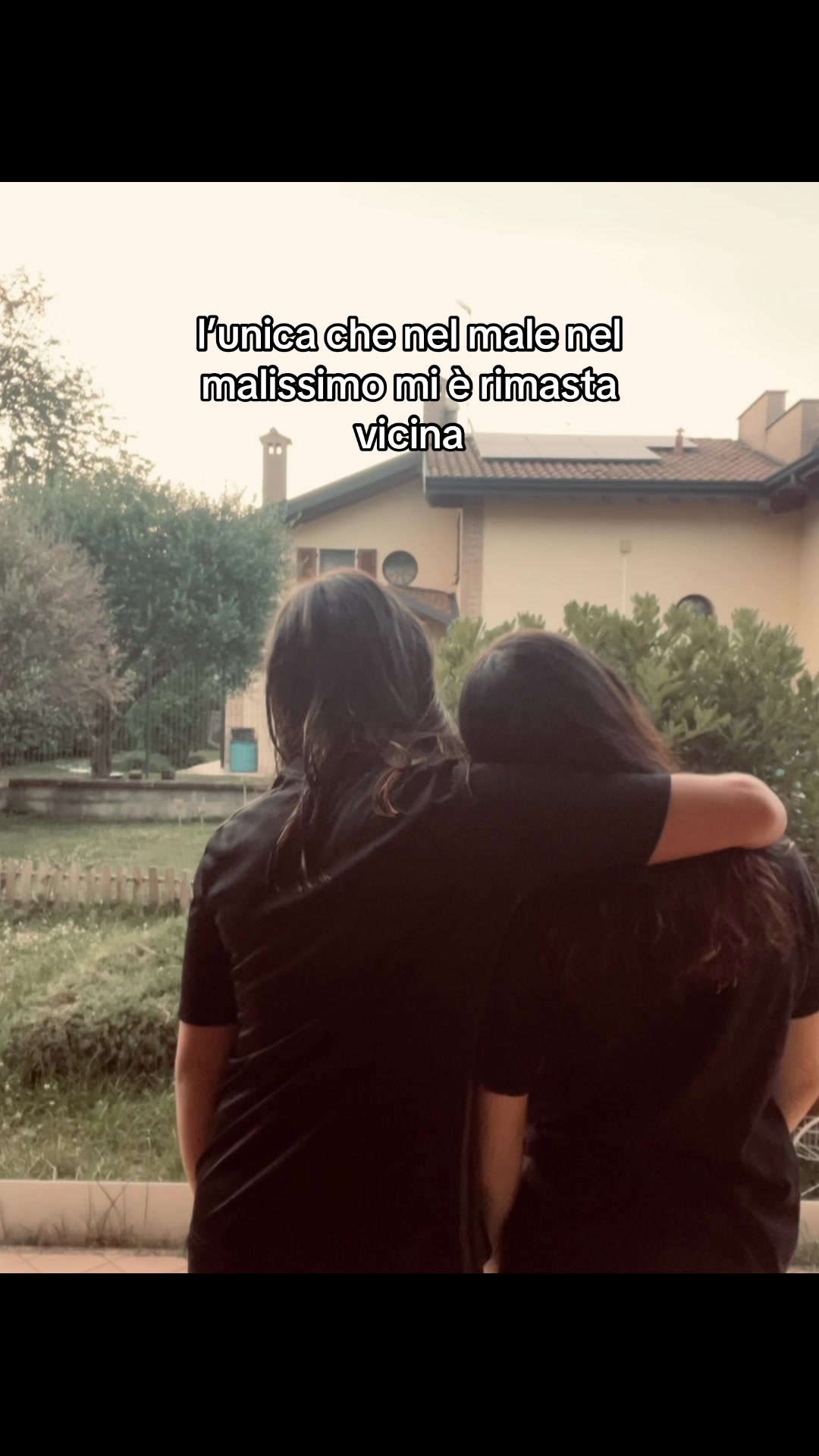 @👩🏼👩🏻