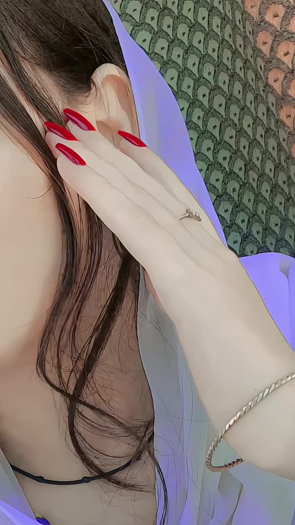 @༺ 🍁𝑬𝒚𝒆𝒔 𝒒𝒖𝒆𝒆𝒏🍁 ༻