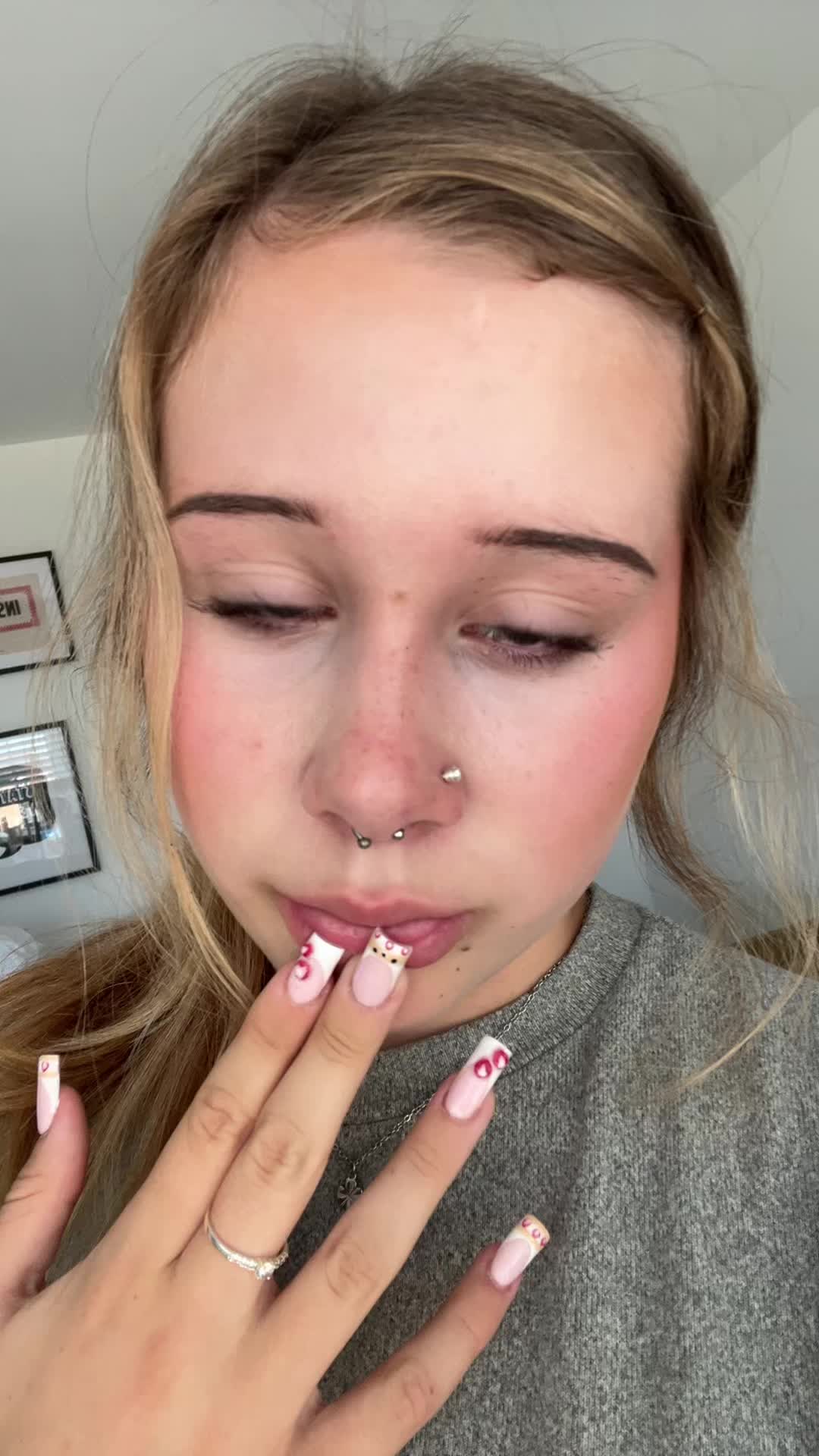 @evelynglob