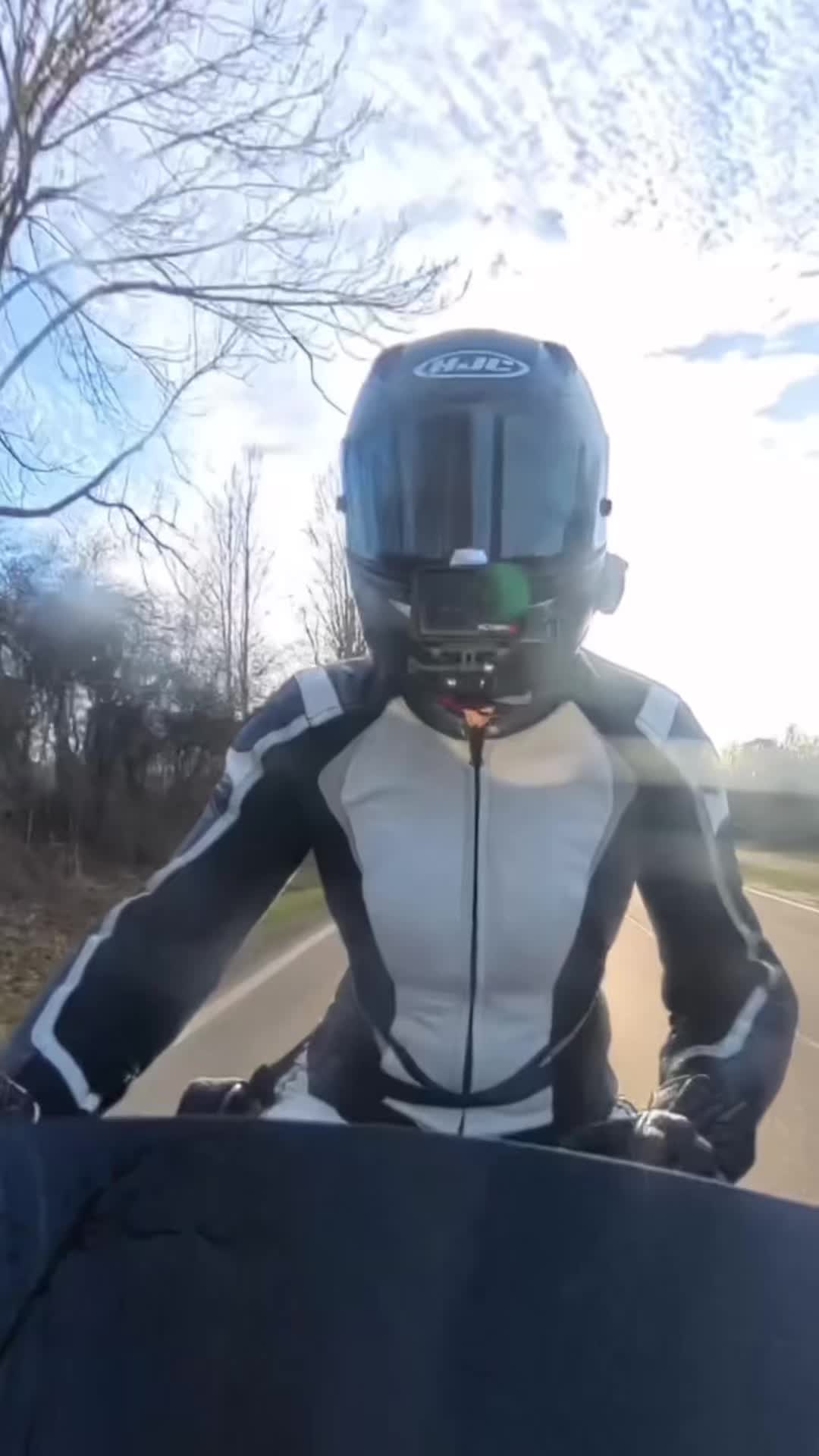 @Lara Silane | Motorradvlogs