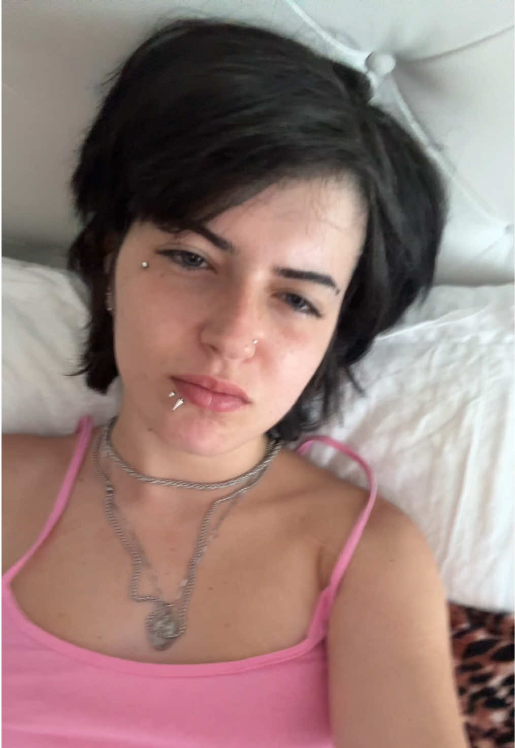 @whosdishoe