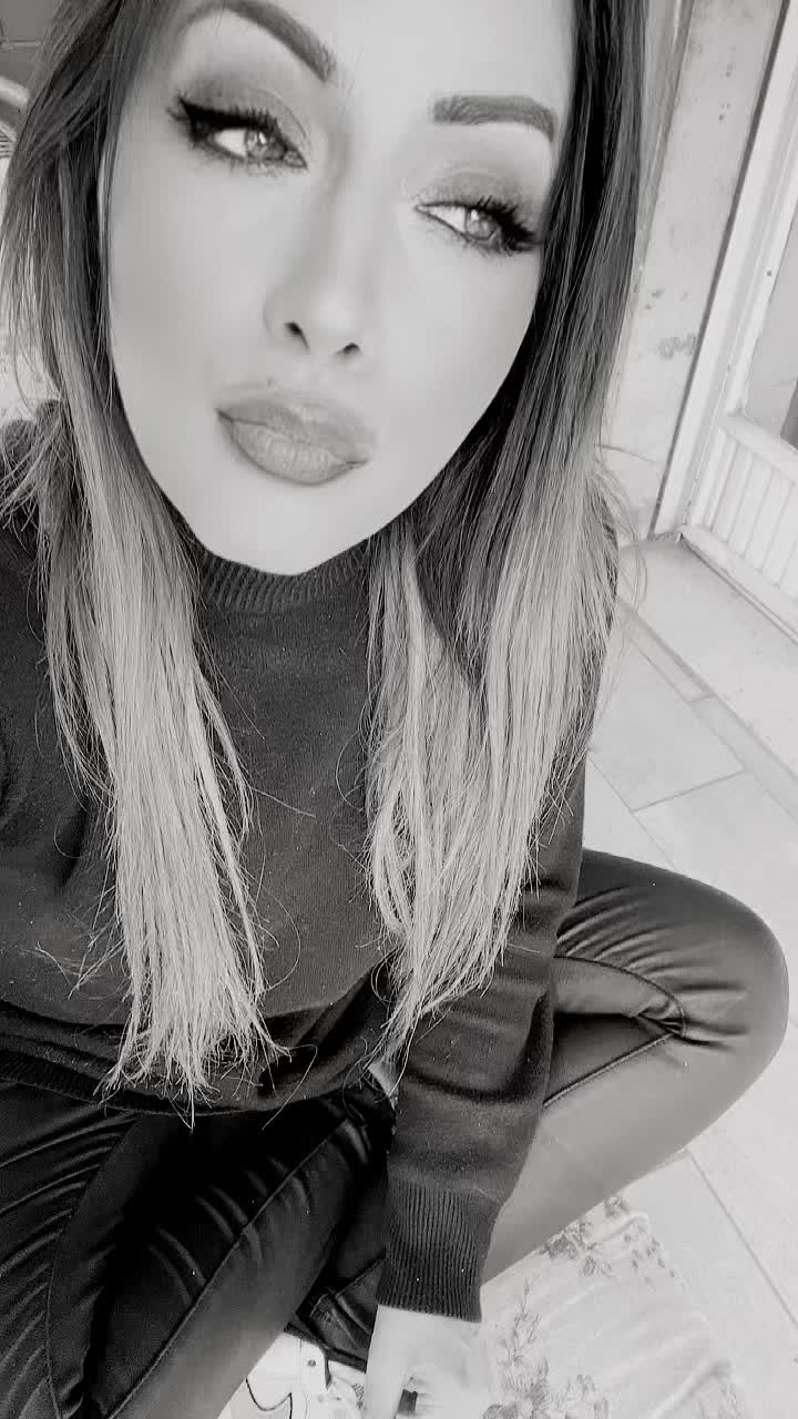 @.ALEXANDRA.G_