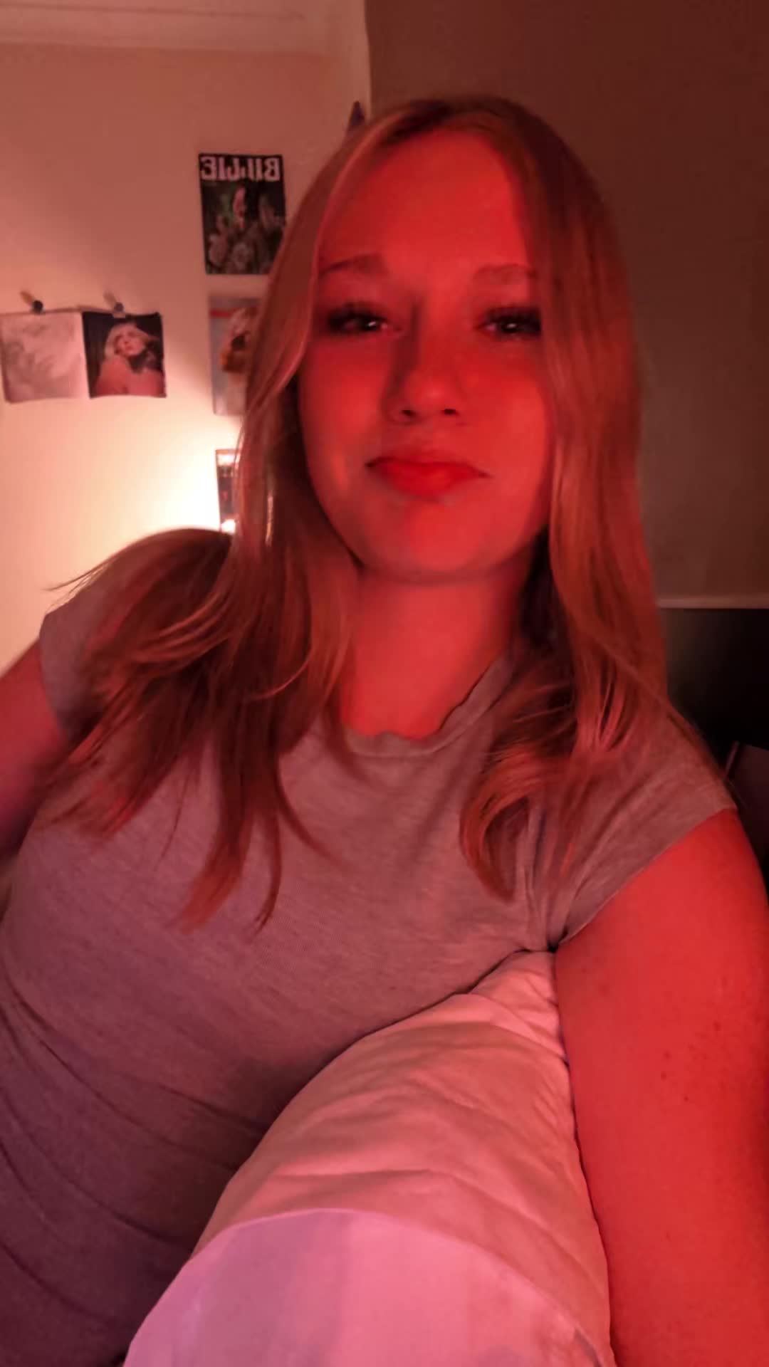 @ellaa🕸️